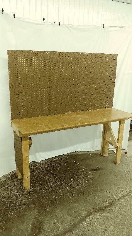 lot 110 image: Custom Workbench