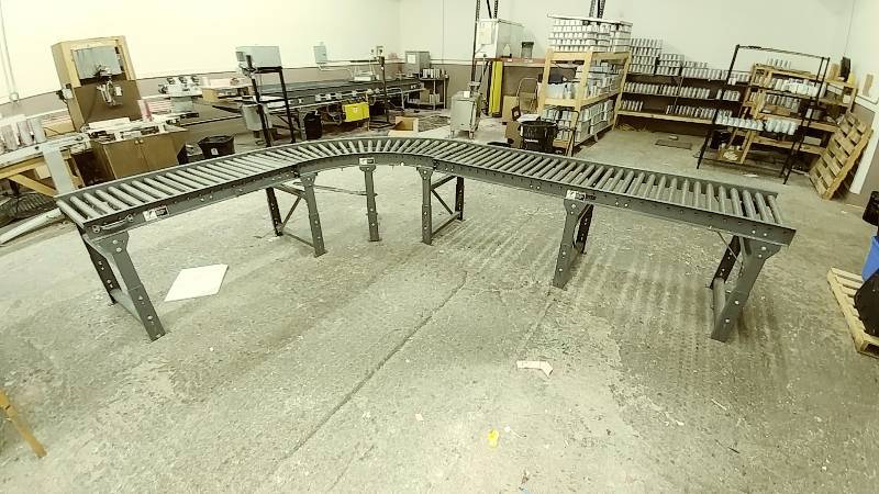 lot 112 image: Titan Gravity Conveyor (Adjustable)