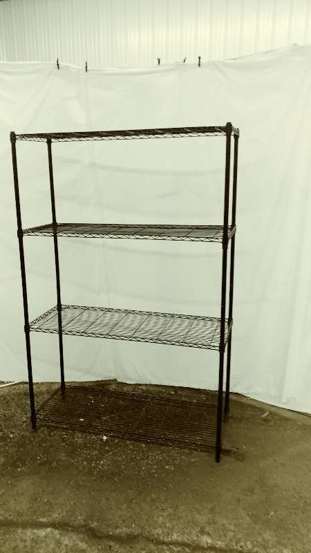 lot 113 image: Bakers Rack