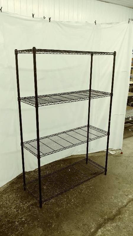 lot 114 image: Bakers Rack