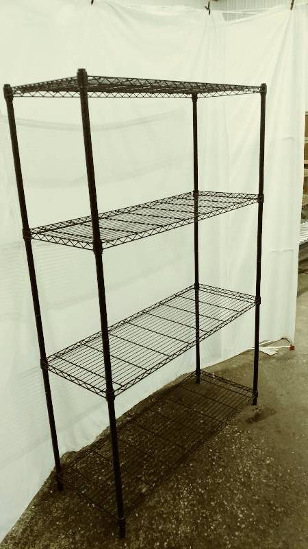lot 115 image: Bakers Rack