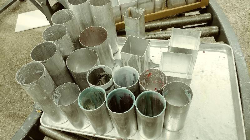 lot 422 image: Various Sized Candle Molds