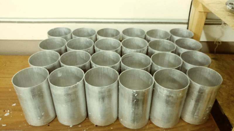 lot 395 image: 24 Seasoned 4x6.5 Candle Molds