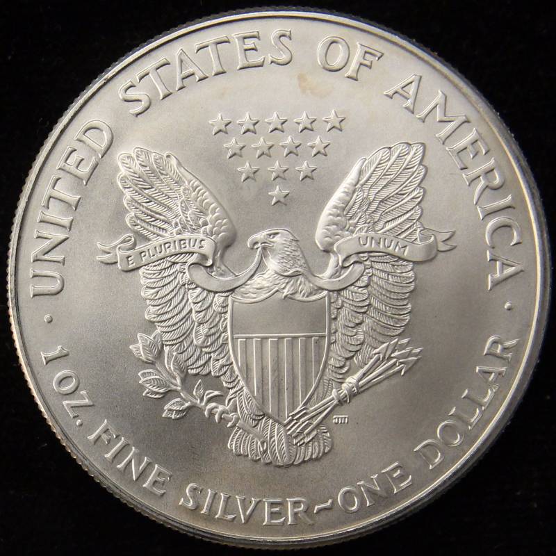 2001 AMERICAN SILVER EAGLE 1 TROY OZ. .999 FINE SILVER DOLLAR