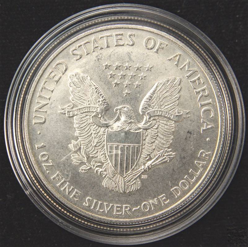 1997 AMERICAN SILVER EAGLE 1 TROY Oz. .999 FINE SILVER DOLLAR IN AIRTITE