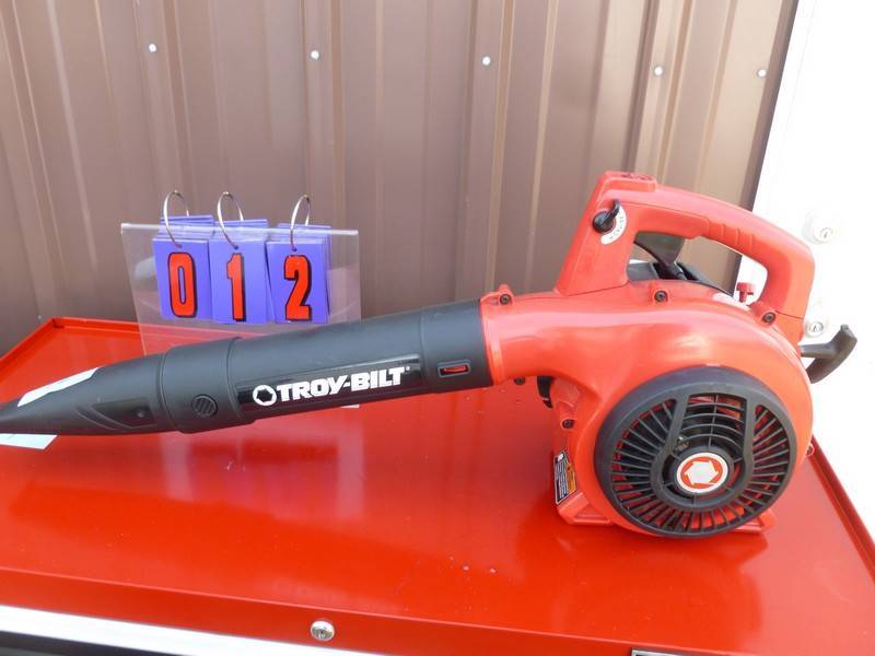 SnS Auctions # 267 Tool boxes, mowers & misc.