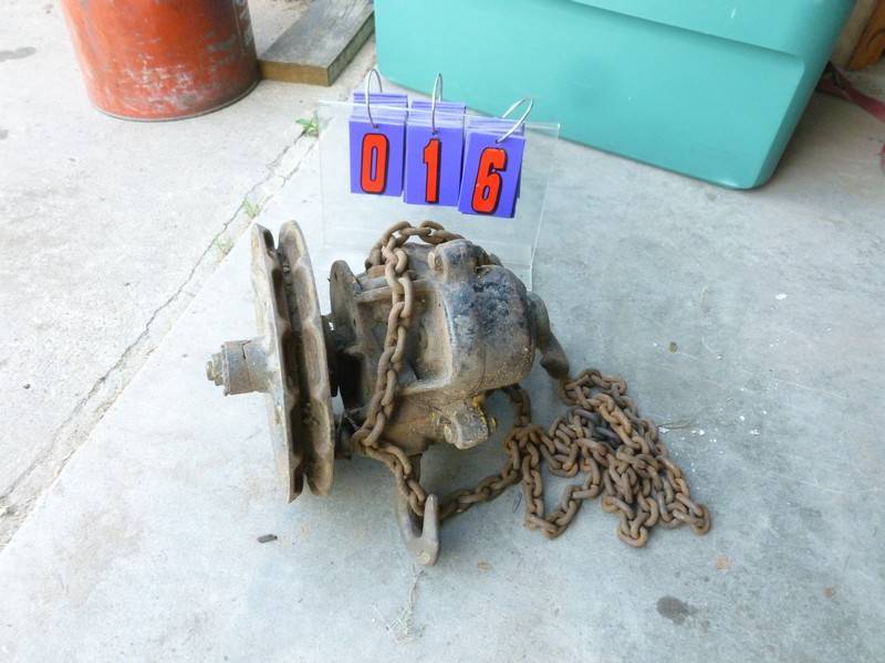 SnS Auctions # 267 Tool boxes, mowers & misc.