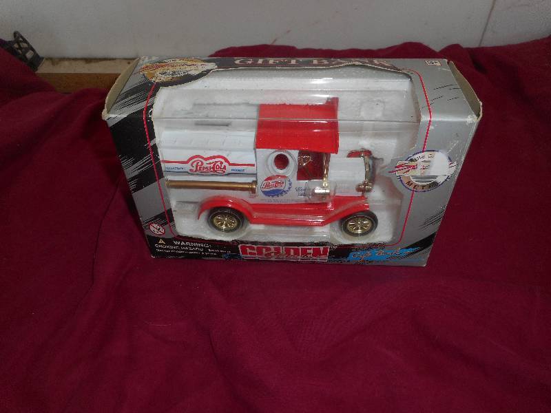 COLLECTIBLE PEPSI COLA BANK