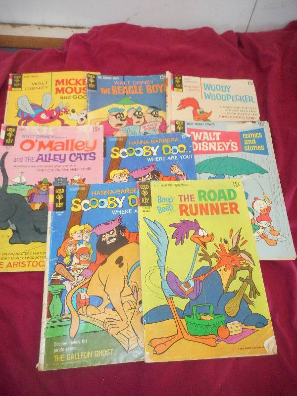 8 GOLD KEY 1972 MICKEY AND SCOOBY COMICS