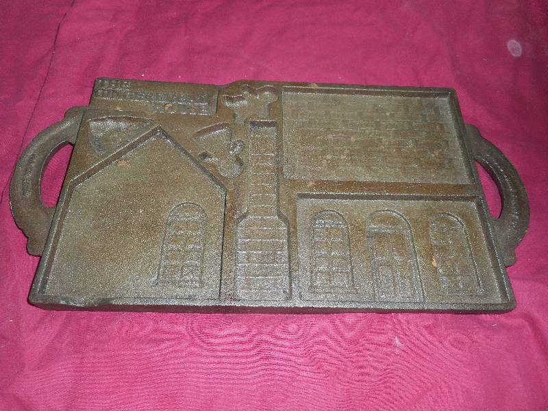 ANTIQUE GINGER BREAD CAST IRON PAN