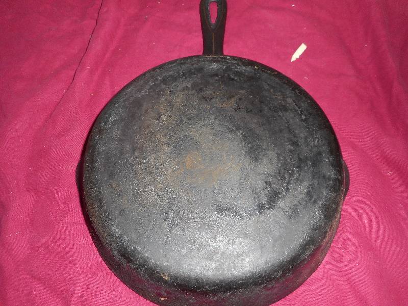 ANTIQUE CAST IRON PAN