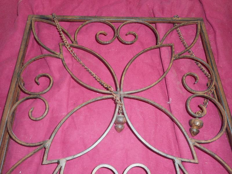 VINTAGE METAL BOOK EASEL