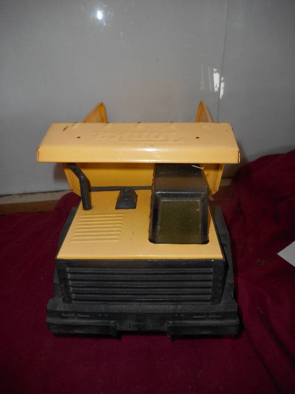 TONKA DUMP TRUCK