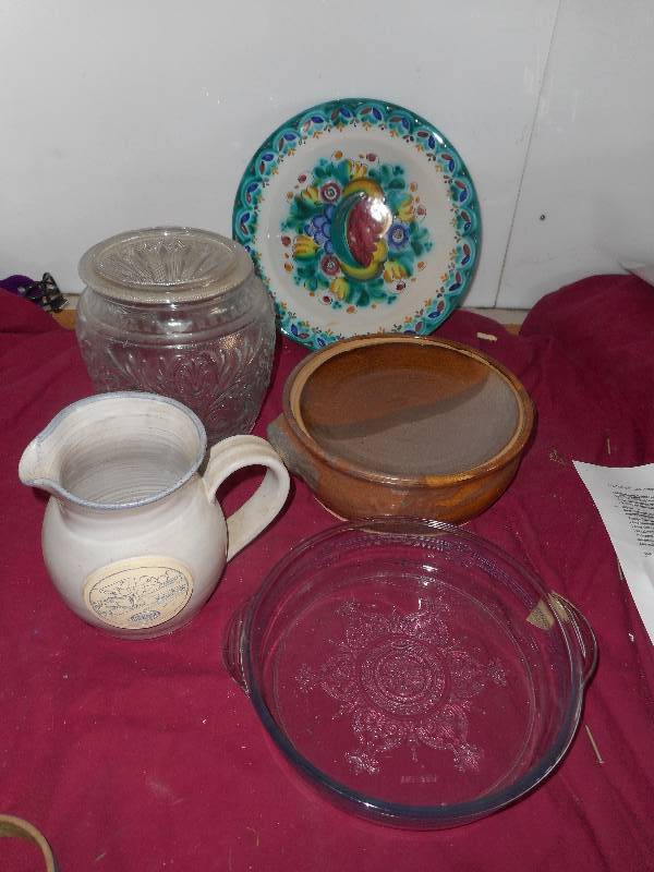 COLLECTIBLE GLASSWEAR