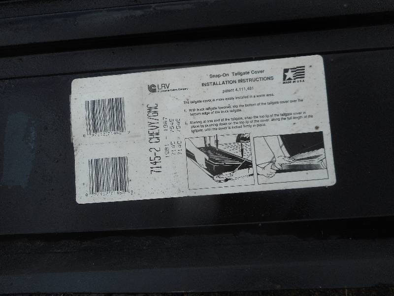 CHEVYGMC TAIL GATE COVER