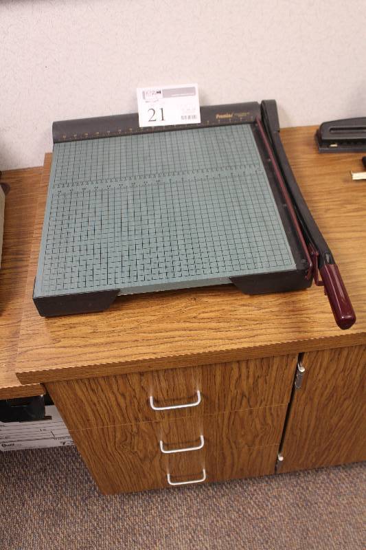 Premeir Paper Cutter