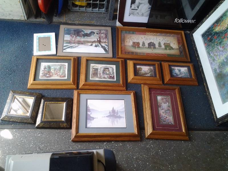 lot 75 image: 14 Count Framed Art, 6 With Oak Frames, 2-Mirrored, 1-Large Floral, 1-Jesus