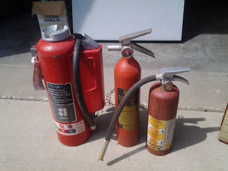 lot 85 image: 3-Old Fire Extinguishers