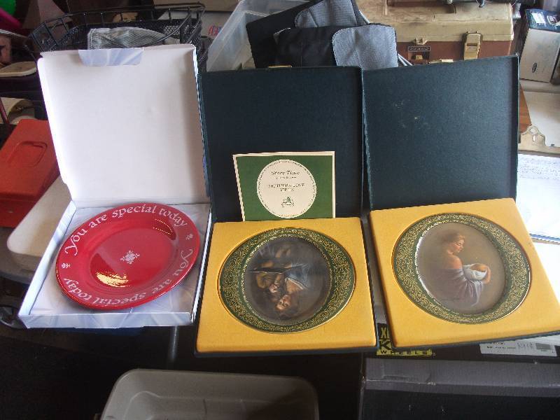 lot 96 image: 3-Collector Plates In Original Boxes