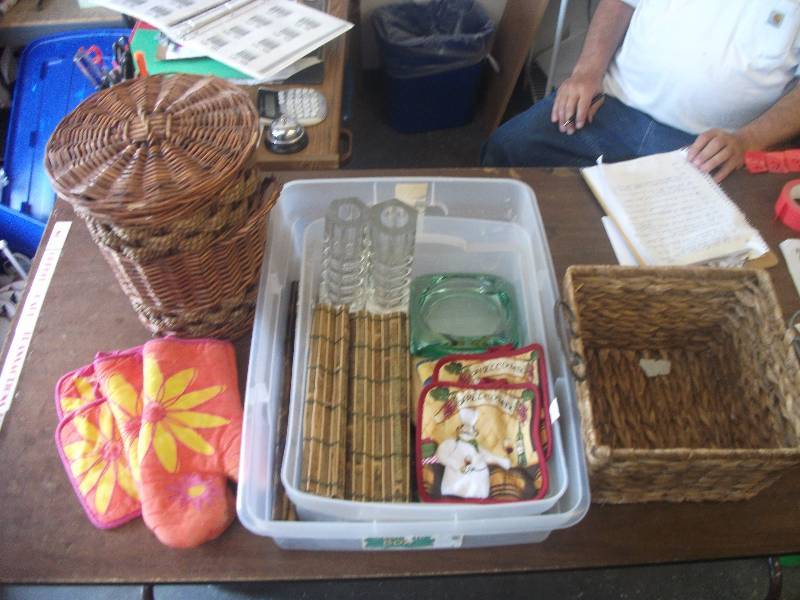 lot 101 image: Bamboo Place Mats, Wicker Baskets, Pot Holders, Bins, Glass Candle Holders, Ashtray