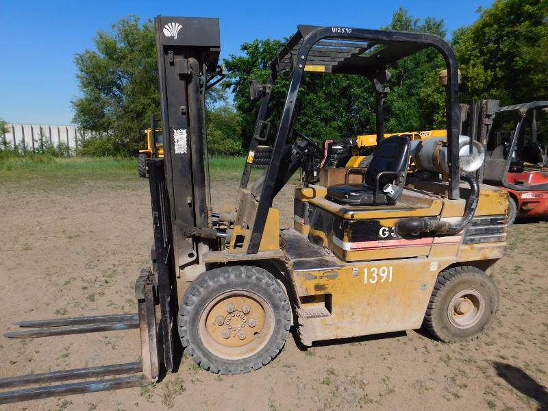 lot 7 image: 1995 Daewoo G30S-2 6000lb LPG Forklift