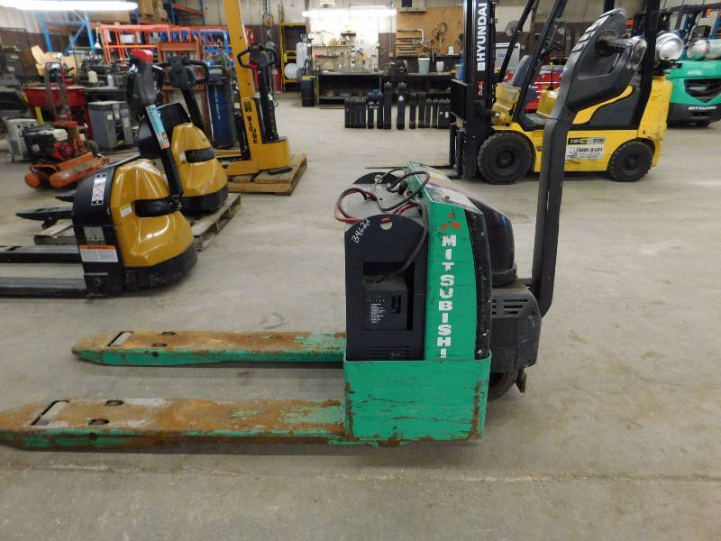 lot 13 image: Mitsubishi PMW20 Powered Pallet Jack