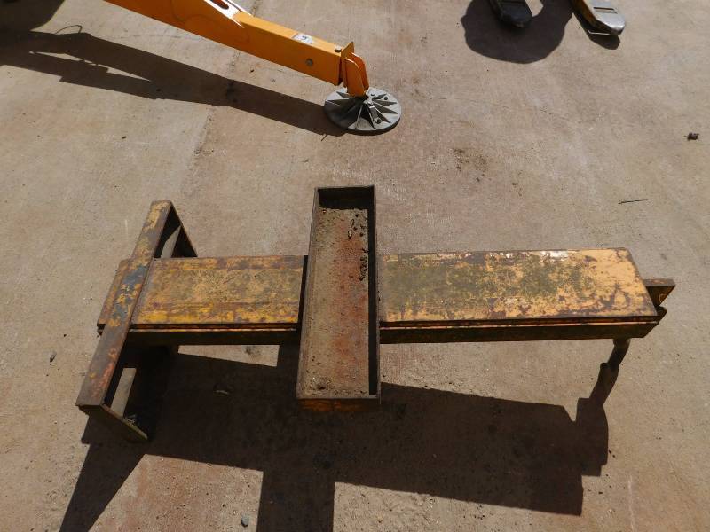 lot 19 image: Homemade 48 Jib Boom #2
