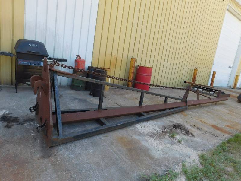 lot 22 image: Custom Made Truss Boom