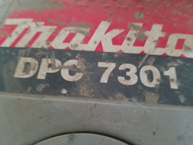 lot 28 image: Makita DPC 7301 Concrete Saw