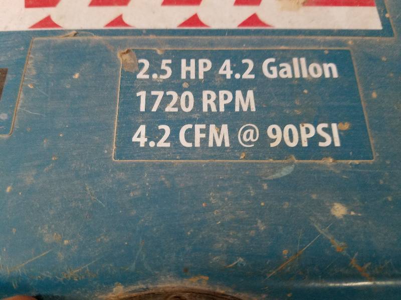 lot 33 image: Makita Air Compressor 2.5 H.P. 4.2 Gallon