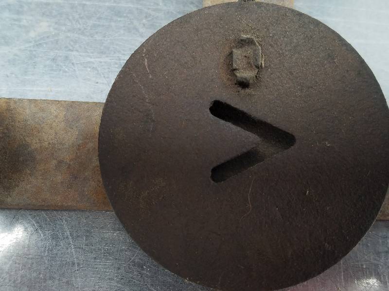lot 41 image: Vintage Varment trap