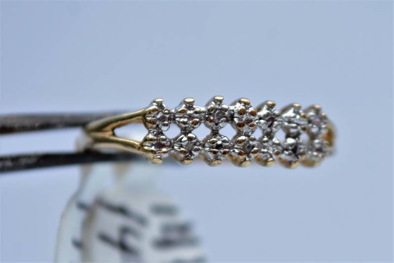 14 K Gold Diamond Ring