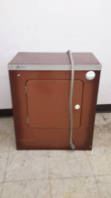 Maytag laundry dryer