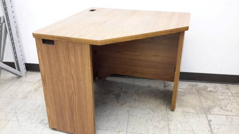 Corner Desk