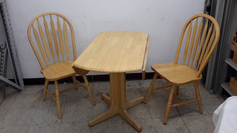 40 round drop-leaf table