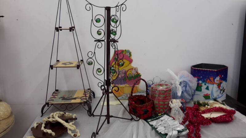 Plant stands and dcor