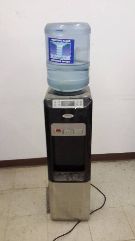 Water cooler