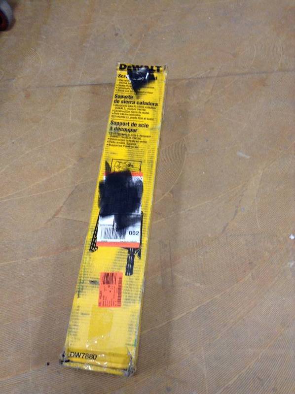 lot 20 image: DEWALT DW7880 Scroll-Saw Stand open box never used