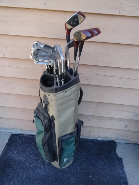 lot 22 image: Titleist Acushnet Irons. 2- Pitching Wedge