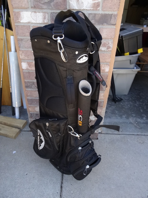 lot 86 image: Sun Mountain Golf Bag