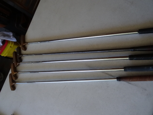 lot 91 image: Acushnet Brass Putters.