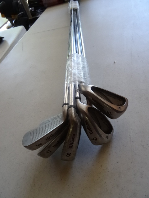 lot 125 image: Wilson Fat Shaft Irons 3-9