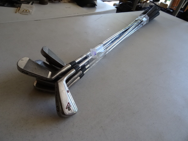 lot 132 image: Taylor Made ICW 5 Irons 2-PW