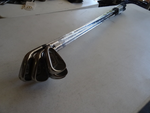 lot 133 image: Adams Idea Tech A4R. Irons 5-Gap