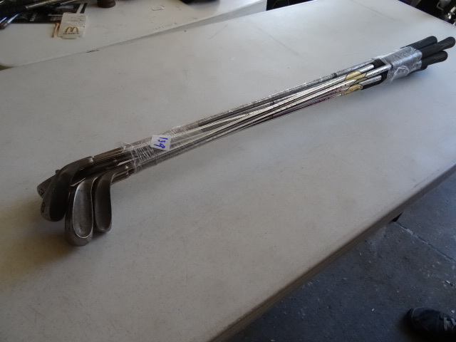 lot 139 image: Browning 440 Irons 3-PW