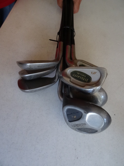 lot 150 image: Mitsubishi Integrity Over Size.