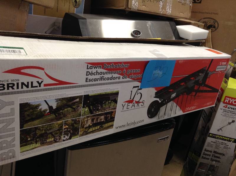 lot 32 image: Brinly Lawn Dethacher DT40BH Not used