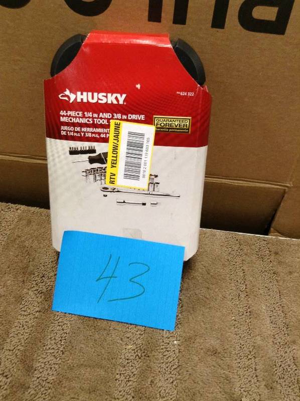 lot 43 image: Husky Mechanics Tool Set (44Piece)