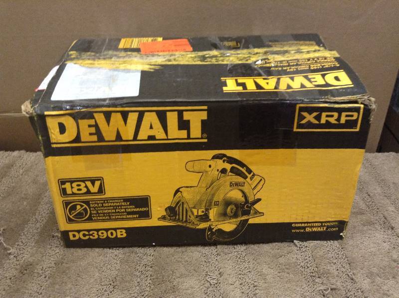 lot 56 image: Dewalt 18-Volt 6-12 in. (165 mm) Cordless Circular Saw (Tool-Only)