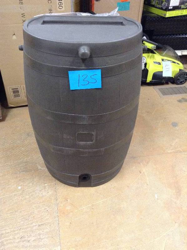 lot 135 image: 50 Gal Rain Barrel not used